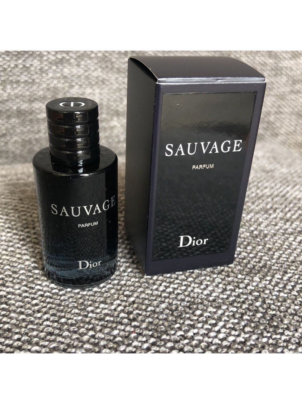 Dior SAUVAGE PARFUM 10 ml 0.34 FL OZ MINIATURE VIP GIFT Paper Box - Picture 3 of 11